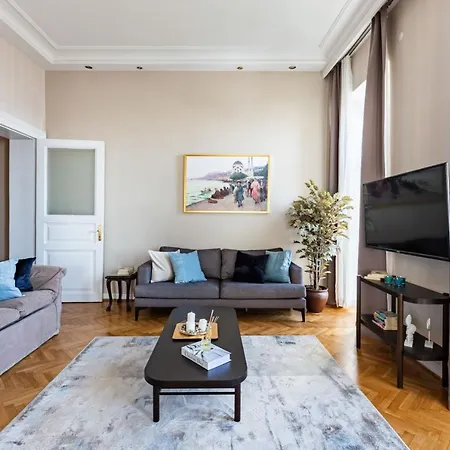 Apartment Missafir Historical Flat With Sea View In Beyoglu Istanbul