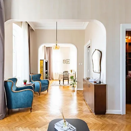 Missafir Historical Flat With Sea View In Beyoglu Apartment