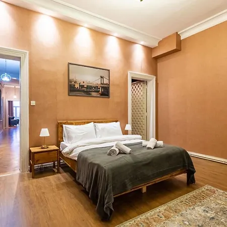 Apartment Missafir Historical Flat With Sea View In Beyoglu *