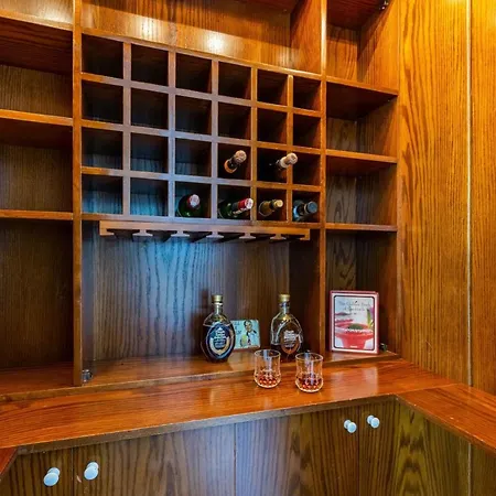 Apartment Missafir Historical Flat With Sea View In Beyoglu *