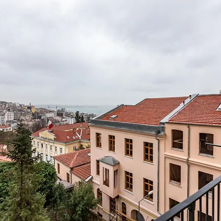 Διαμέρισμα Missafir Historical Flat With Sea View In Beyoglu Κωνσταντινούπολη