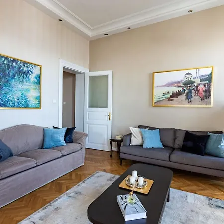 Missafir Historical Flat With Sea View In Beyoglu Κωνσταντινούπολη